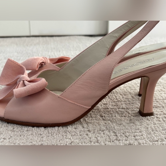 Pink Aerosoles Heels With Bows - Picture 5 of 7